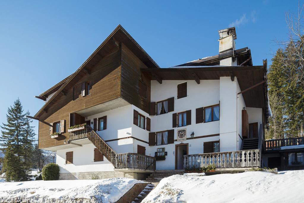 Villa Casanova - Stayincortina コルティーナ・ダンペッツォ 部屋 写真
